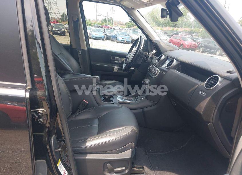 Photo 5 of 2016 Land Rover LR4 (VIN SALAK2V61GA846125)