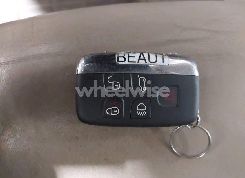 Photo 11 of 2015 Land Rover LR4 (VIN SALAK2V66FA747024)