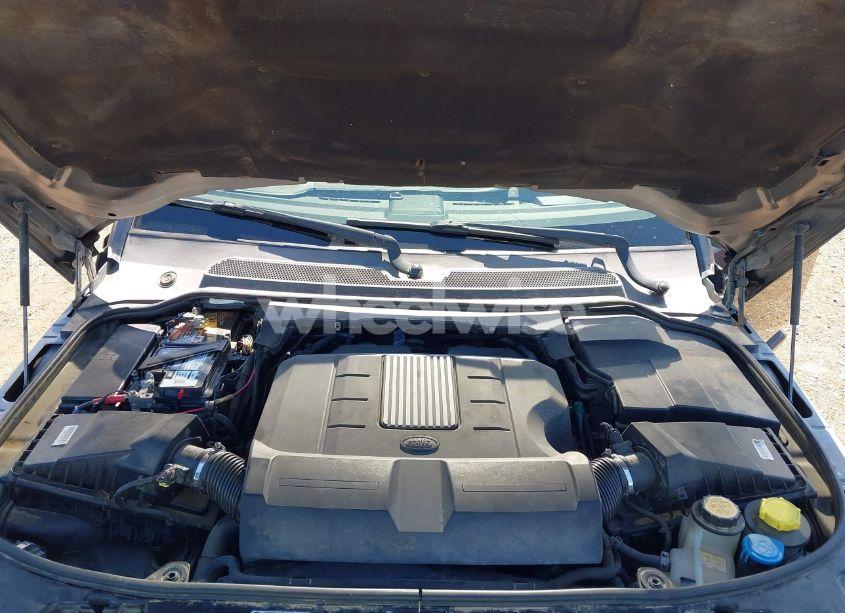 Photo 10 of 2015 Land Rover LR4 (VIN SALAK2V68FA748157)