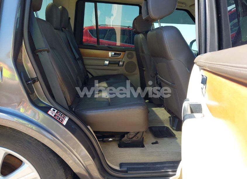 Photo 8 of 2015 Land Rover LR4 (VIN SALAK2V68FA748157)