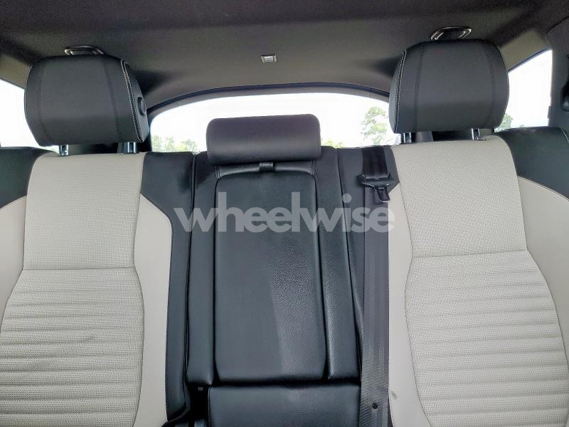 Photo 10 of 2023 LAND ROVER DISCOVERY SPORT SE R-DYNAMIC (VIN SALCL2FX4PH333598)