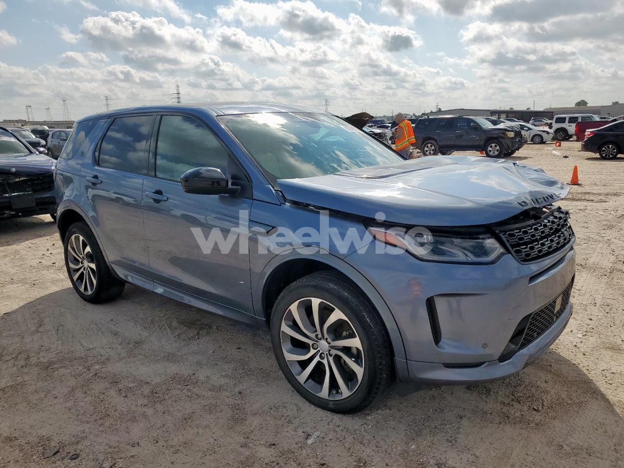 Photo 4 of 2023 LAND ROVER DISCOVERY SPORT SE R-DYNAMIC (VIN SALCL2FX7PH917901)