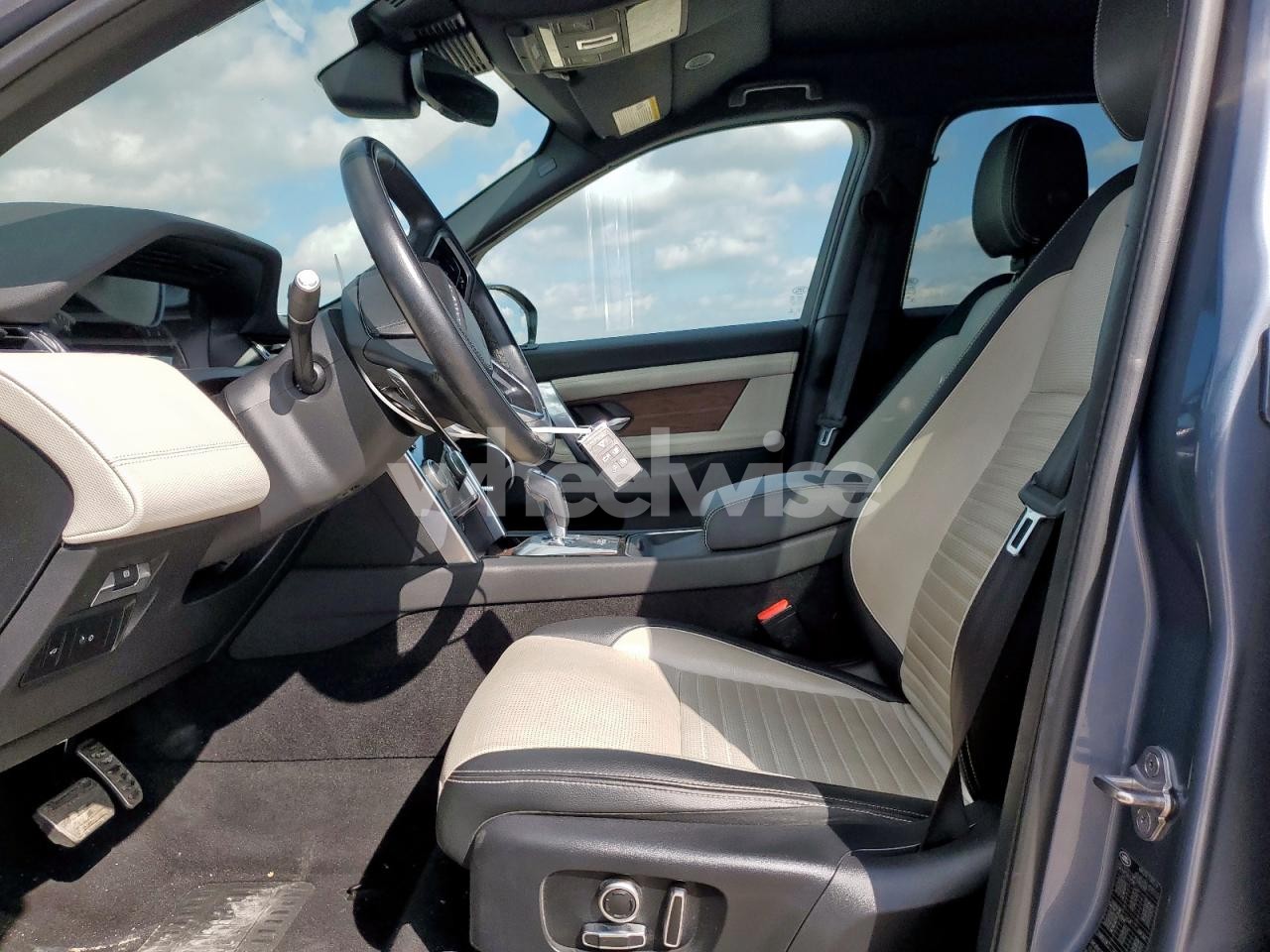 Photo 7 of 2023 LAND ROVER DISCOVERY SPORT SE R-DYNAMIC (VIN SALCL2FX7PH917901)