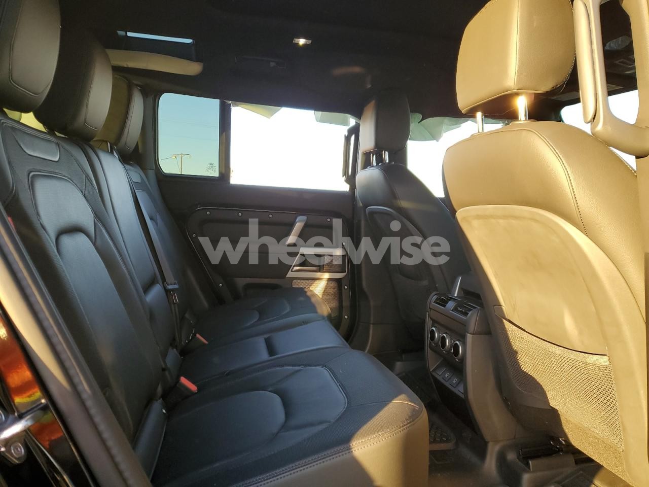 Photo 11 of 2024 LAND ROVER DEFENDER 110 X-DYNAMIC SE (VIN SALE2EEU2R2354928)
