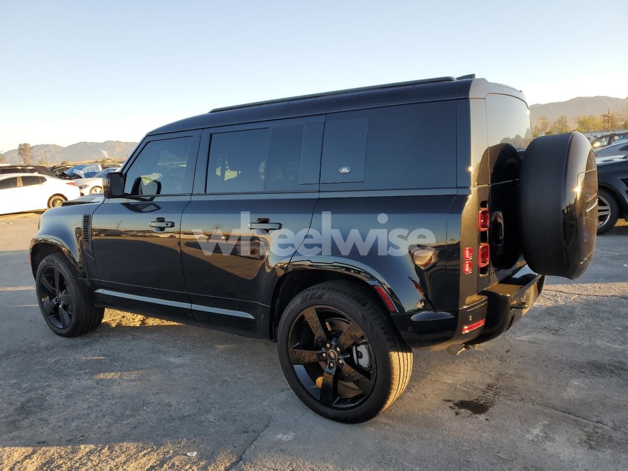 Photo 2 of 2024 LAND ROVER DEFENDER 110 X-DYNAMIC SE (VIN SALE2EEU2R2354928)