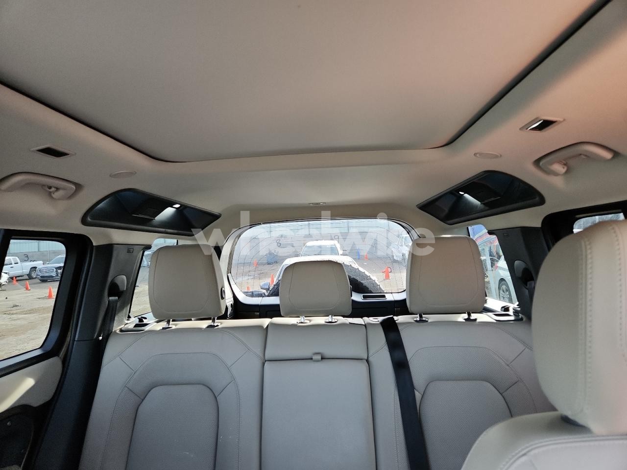 Photo 10 of 2024 LAND ROVER DEFENDER 110 S (VIN SALEJ7EX7R2340726)