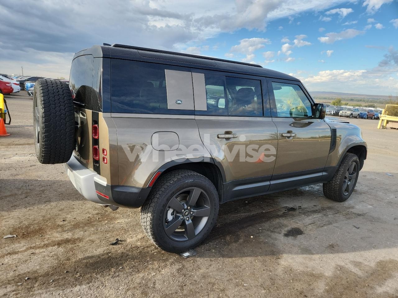 Photo 3 of 2024 LAND ROVER DEFENDER 110 S (VIN SALEJ7EX7R2340726)