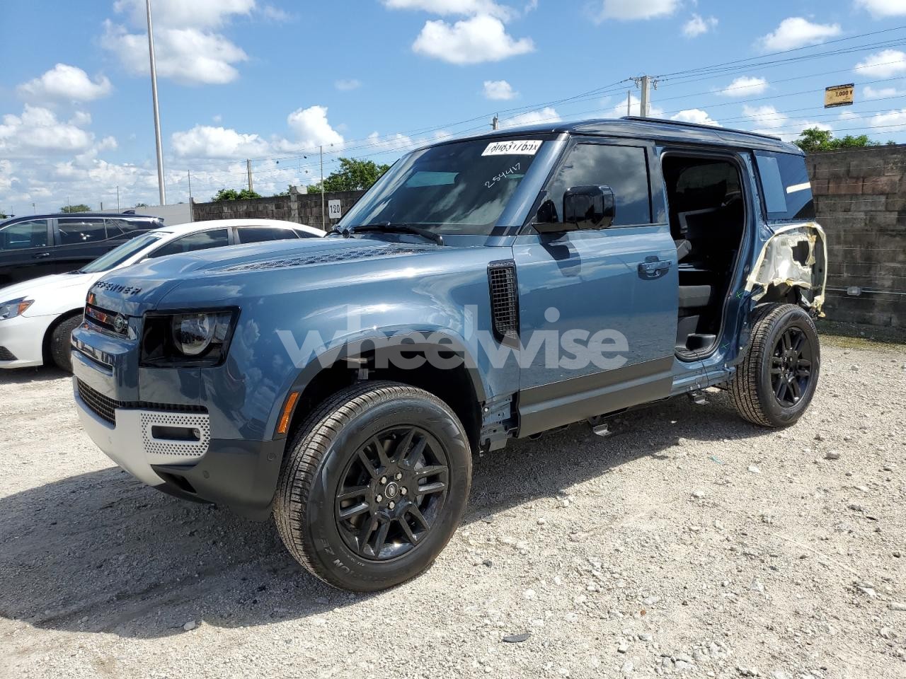 2025 LAND ROVER DEFENDER 110 S (VIN SALEJ7EX8S2454417) main photo