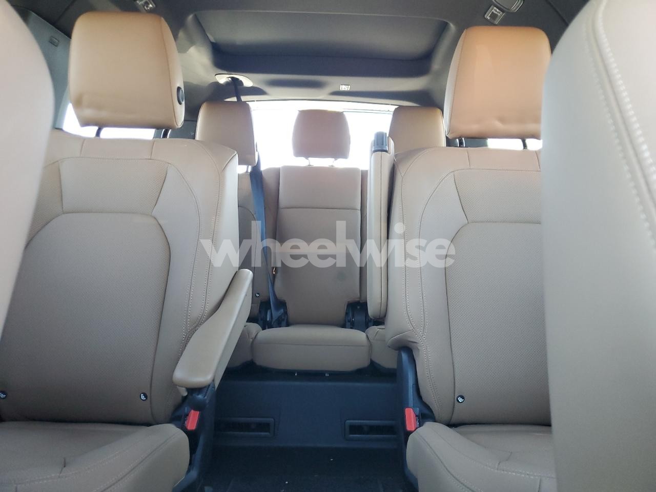 Photo 10 of 2025 LAND ROVER DEFENDER 130 S (VIN SALEJFFU1S2407065)