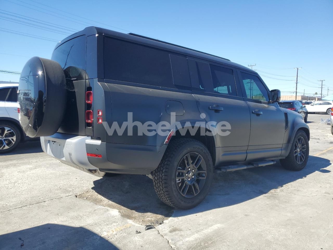 Photo 3 of 2025 LAND ROVER DEFENDER 130 S (VIN SALEJFFU1S2407065)