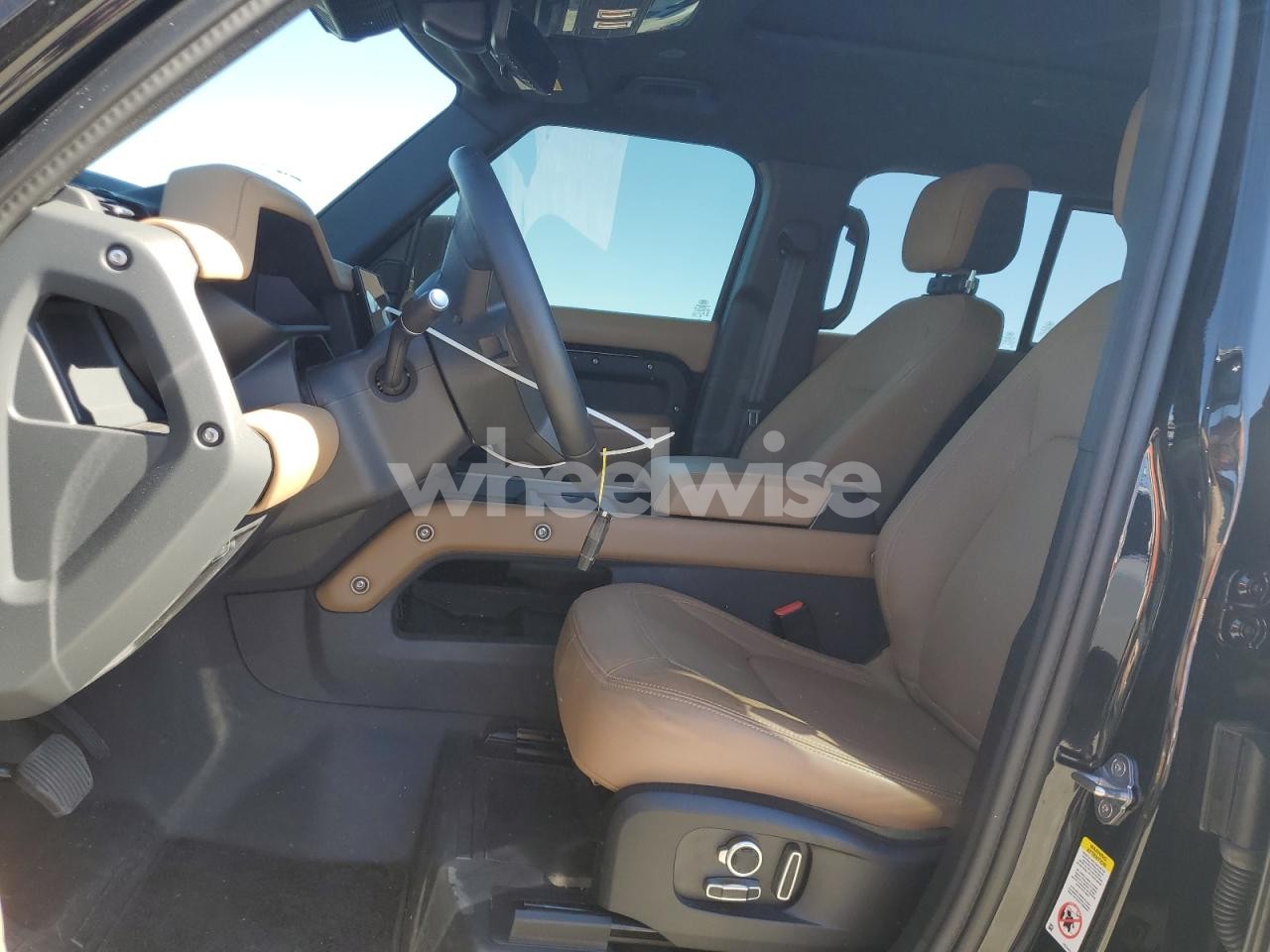 Photo 7 of 2025 LAND ROVER DEFENDER 130 S (VIN SALEJFFU1S2407065)