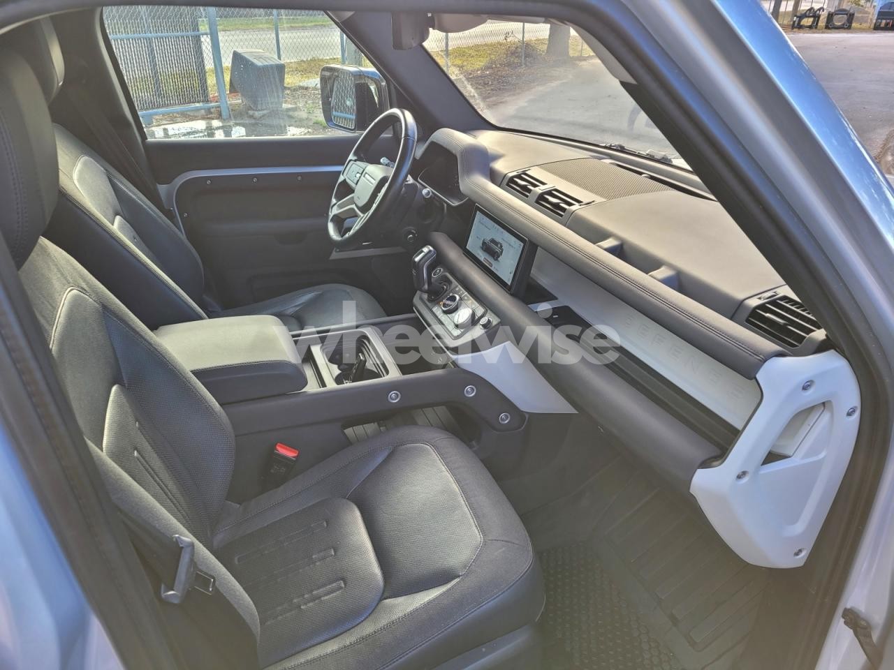Photo 5 of 2021 LAND ROVER DEFENDER 110 SE (VIN SALEPERU0M2041722)