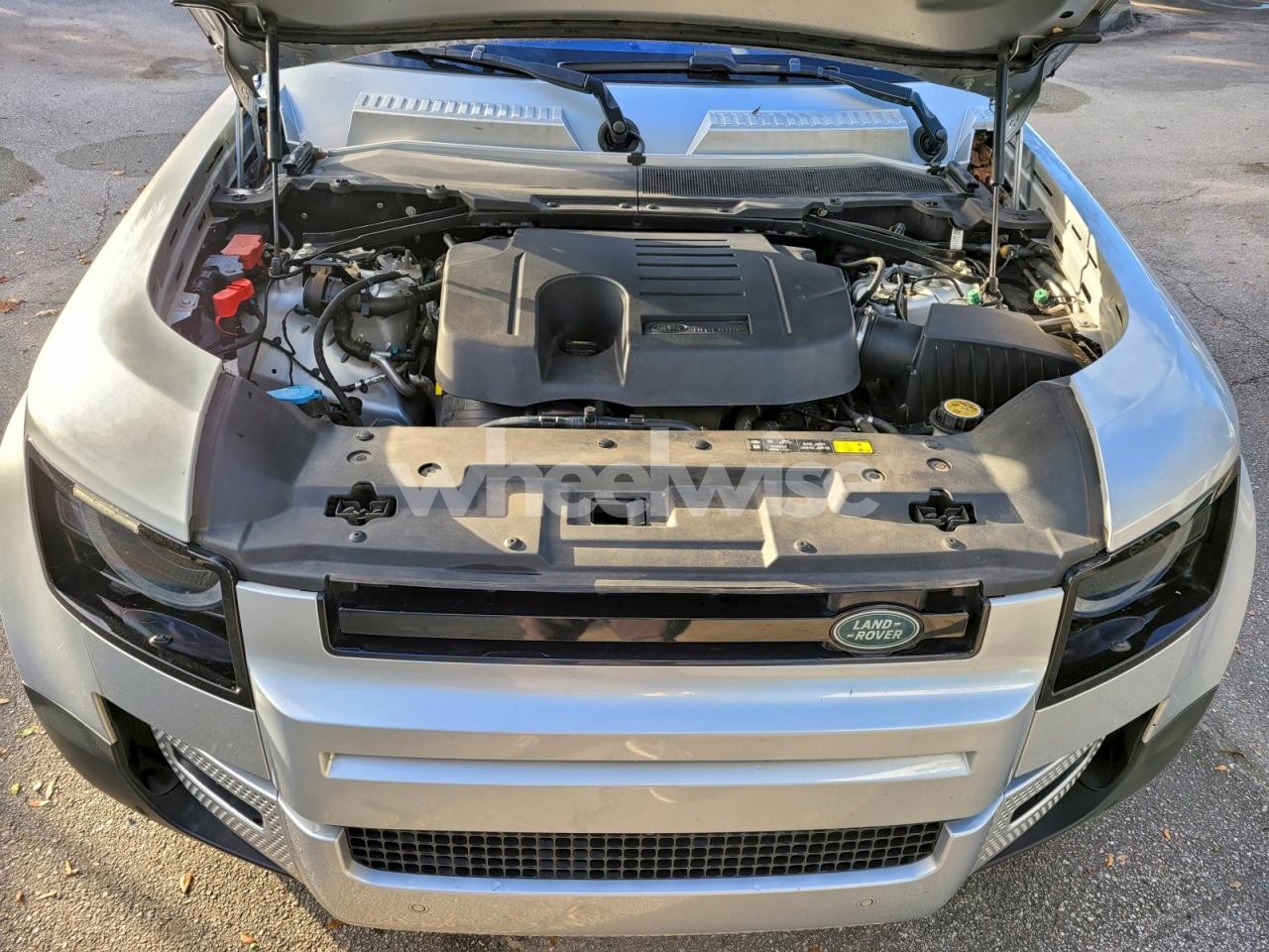 Photo 7 of 2021 LAND ROVER DEFENDER 110 SE (VIN SALEPERU0M2041722)