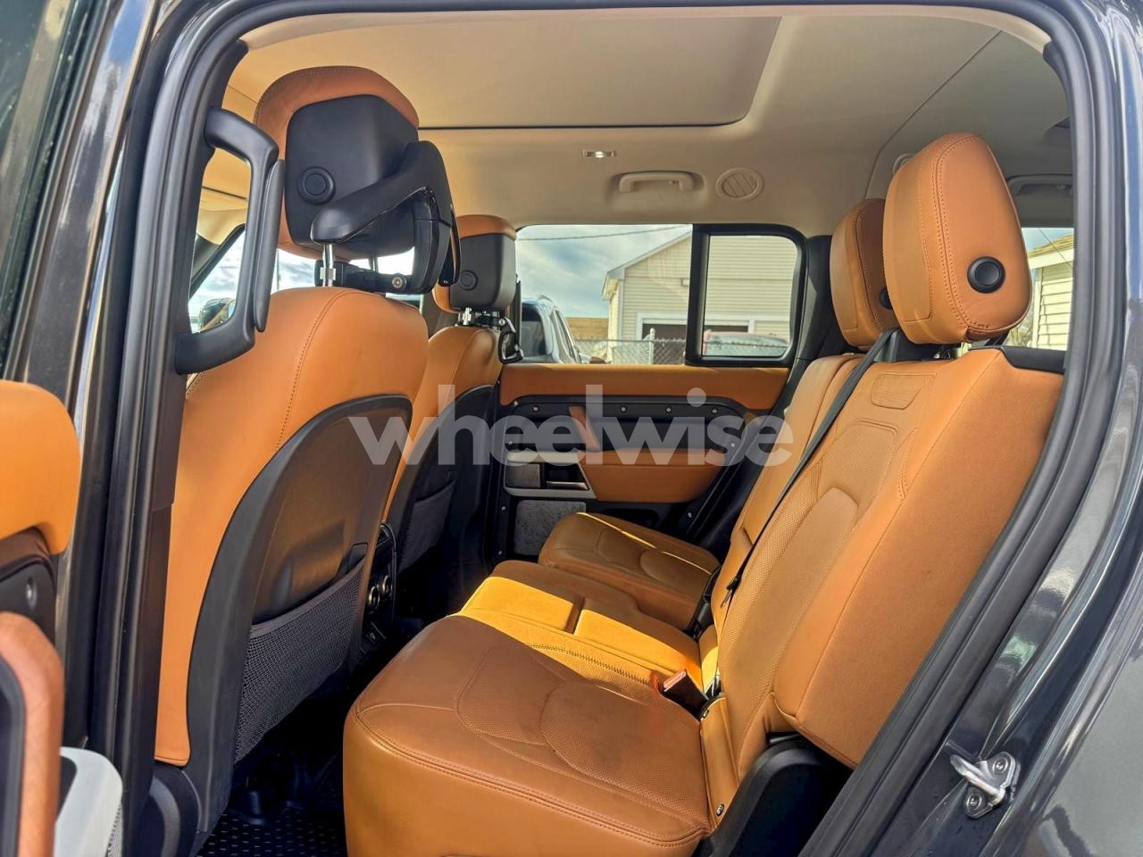 Photo 6 of 2023 LAND ROVER DEFENDER 130 FIRST EDITION (VIN SALEVFEUXP2145415)