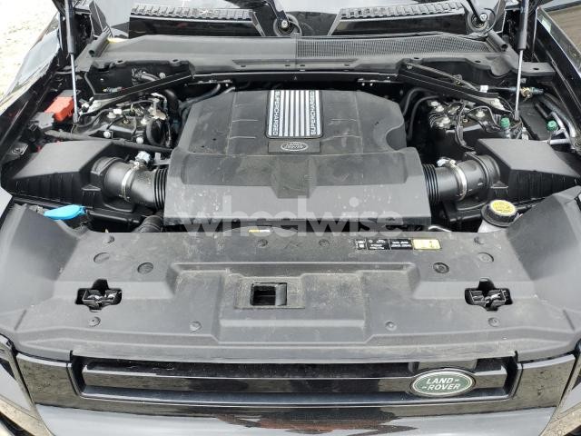 Photo 5 of 2025 LAND ROVER DEFENDER 130 N/A (VIN SALEWFFE6S2403619)