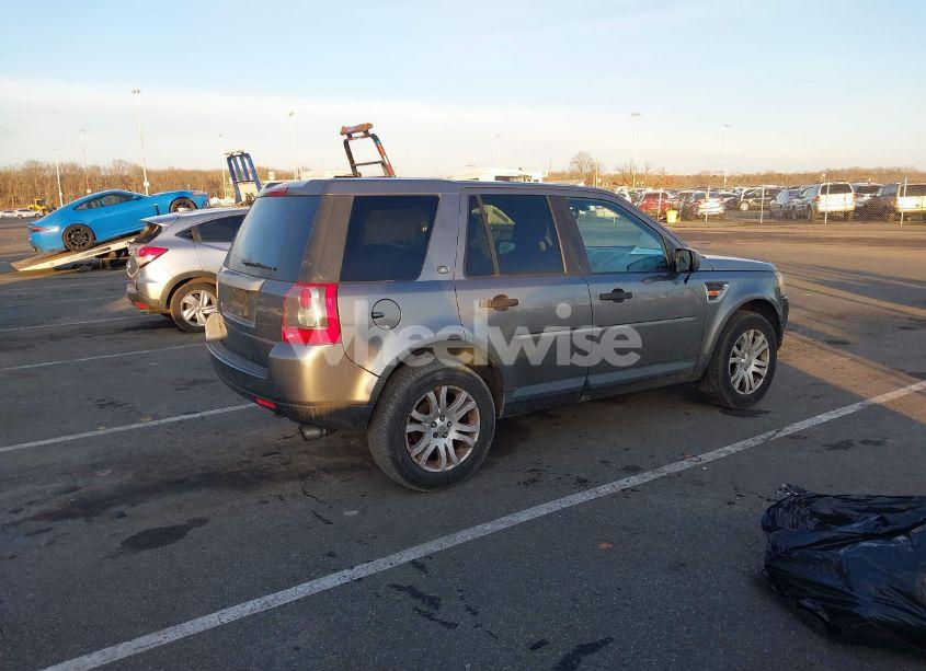 Photo 4 of 2008 Land Rover LR2 SE (VIN SALFP24N18H037720)