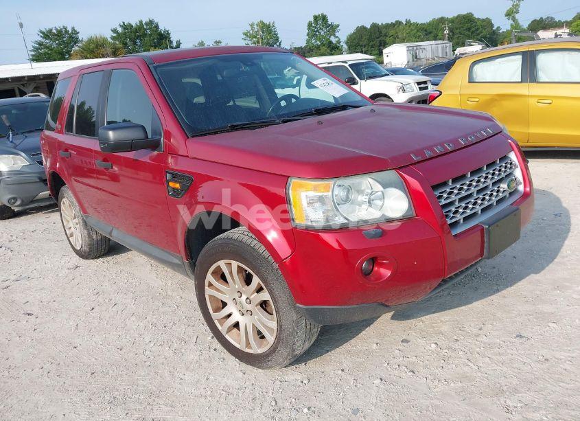 2008 Land Rover LR2 SE (VIN SALFP24N38H039839) main photo