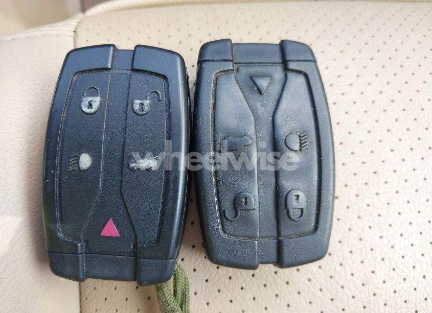 Photo 11 of 2008 Land Rover LR2 SE (VIN SALFP24NX8H039210)