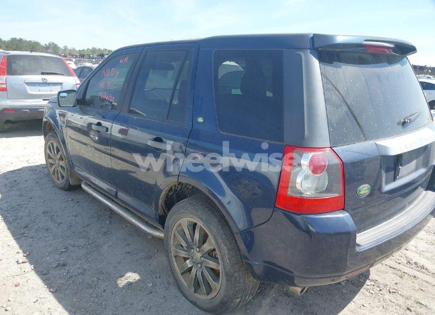 Photo 3 of 2008 Land Rover LR2 HSE (VIN SALFR24N78H084888)