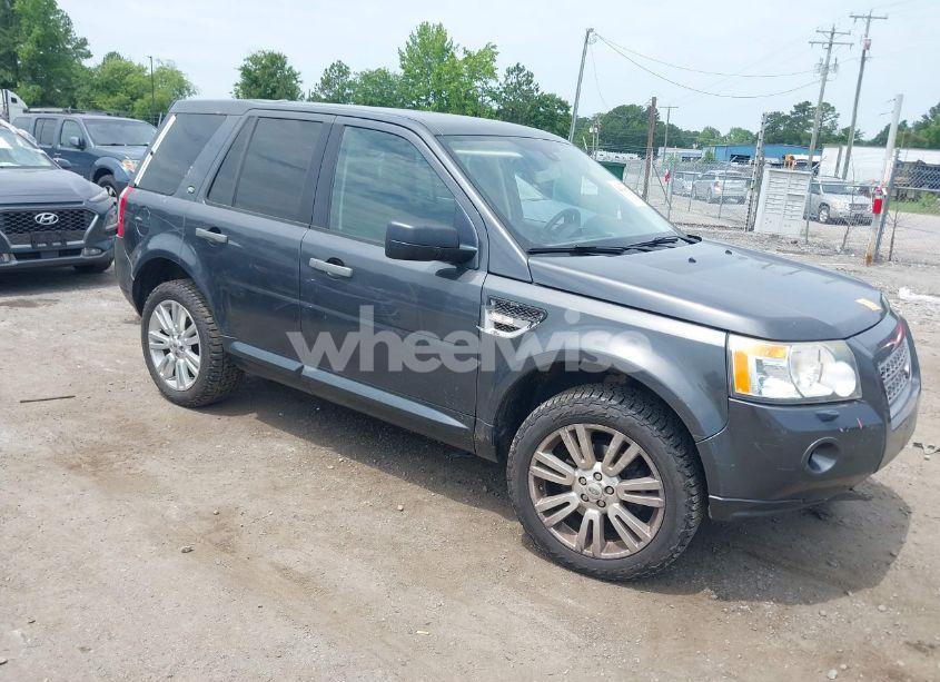 2009 Land Rover LR2 HSE (VIN SALFR24NX9H136371) main photo