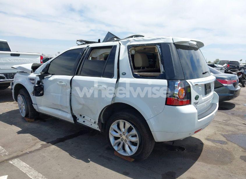 Photo 3 of 2014 Land Rover LR2 (VIN SALFR2BG4EH403437)