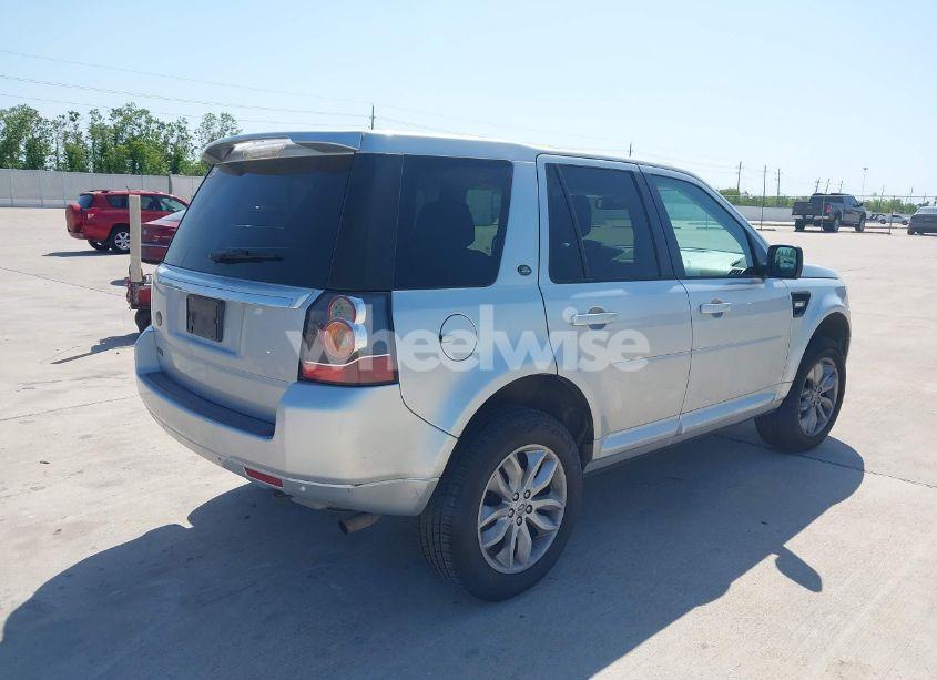 Photo 4 of 2013 Land Rover LR2 (VIN SALFR2BG7DH328733)