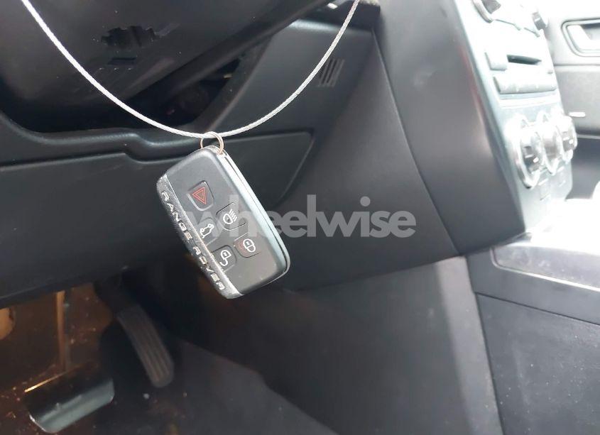 Photo 11 of 2013 Land Rover LR2 (VIN SALFR2BGXDH364562)