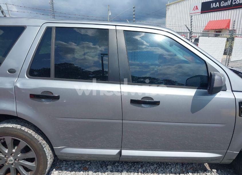 Photo 13 of 2013 Land Rover LR2 (VIN SALFR2BGXDH364562)