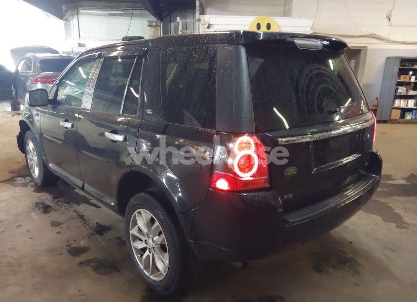 Photo 3 of 2014 Land Rover LR2 (VIN SALFR2BGXEH408514)