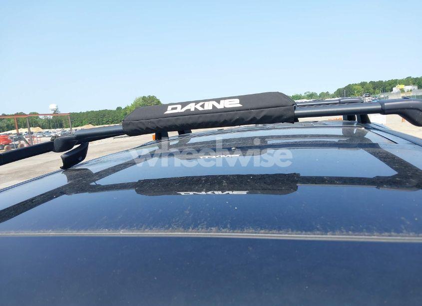 Photo 12 of 2011 Land Rover LR2 (VIN SALFR2BN2BH272907)