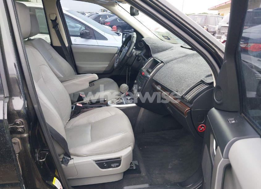 Photo 5 of 2010 Land Rover LR2 HSE (VIN SALFR2BN3AH215727)