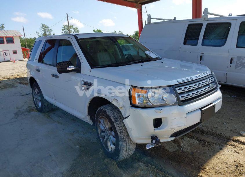 2011 Land Rover LR2 (VIN SALFR2BN5BH268155) main photo