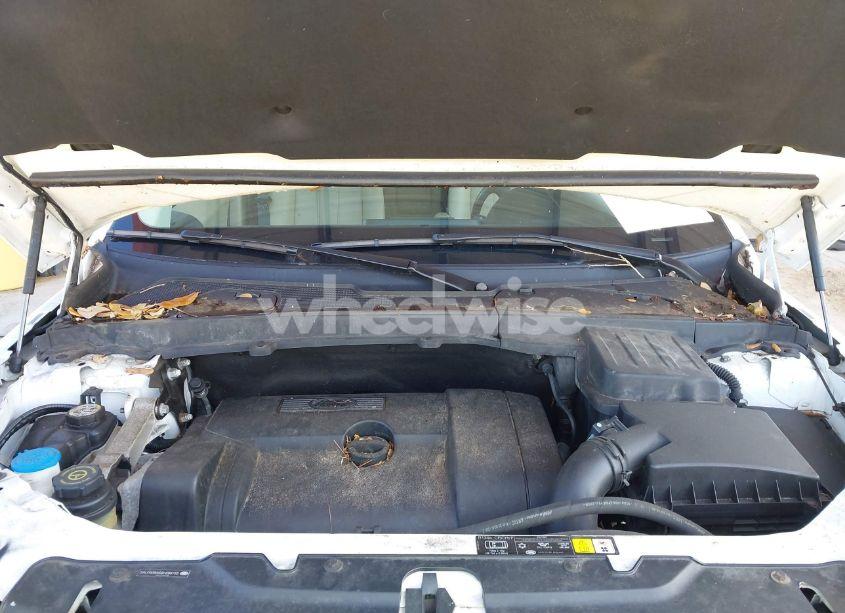 Photo 10 of 2011 Land Rover LR2 (VIN SALFR2BN5BH268155)