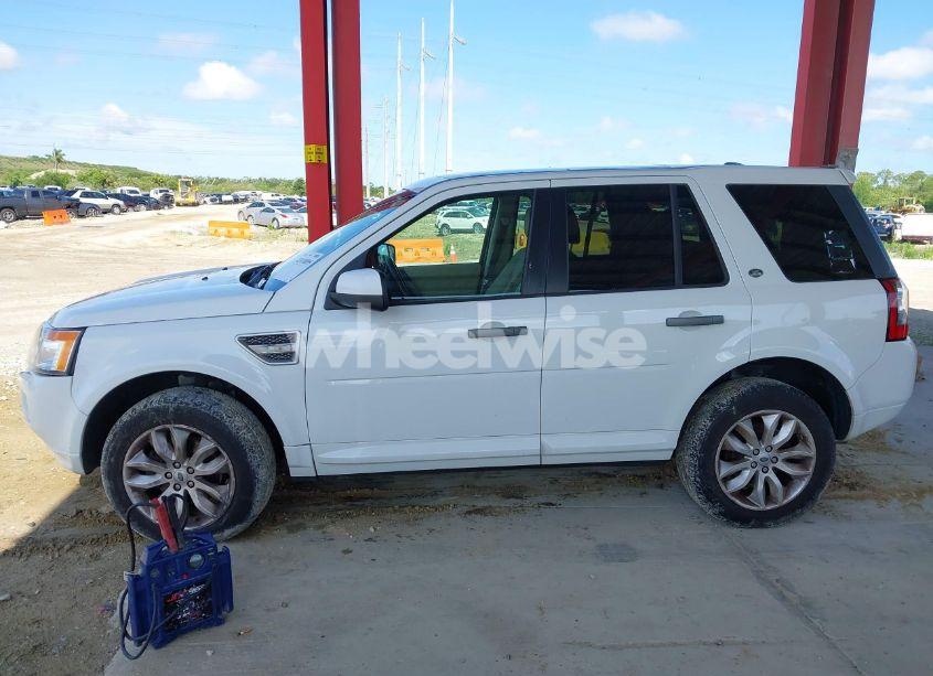 Photo 14 of 2011 Land Rover LR2 (VIN SALFR2BN5BH268155)