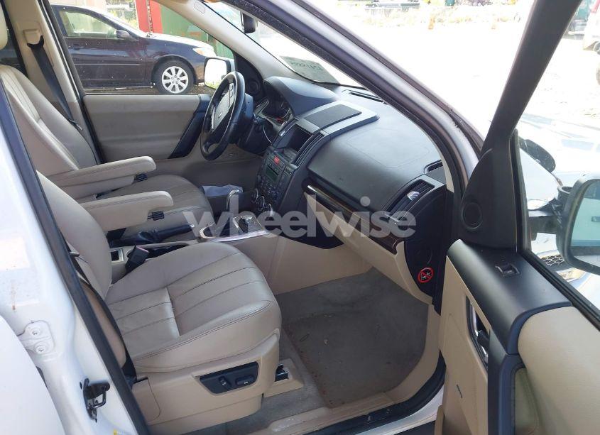 Photo 5 of 2011 Land Rover LR2 (VIN SALFR2BN5BH268155)