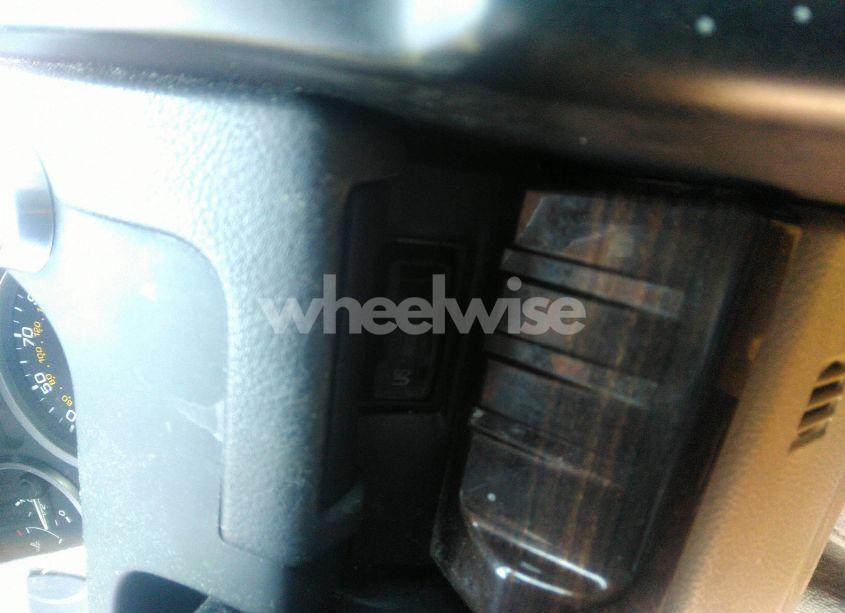 Photo 11 of 2011 Land Rover LR2 (VIN SALFR2BN7BH223783)