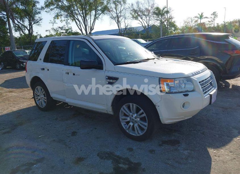 2010 Land Rover LR2 HSE (VIN SALFR2BN8AH208966) main photo