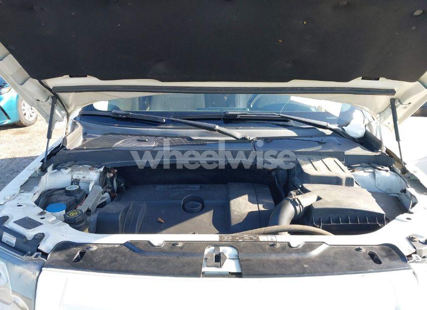 Photo 10 of 2010 Land Rover LR2 HSE (VIN SALFR2BN8AH208966)