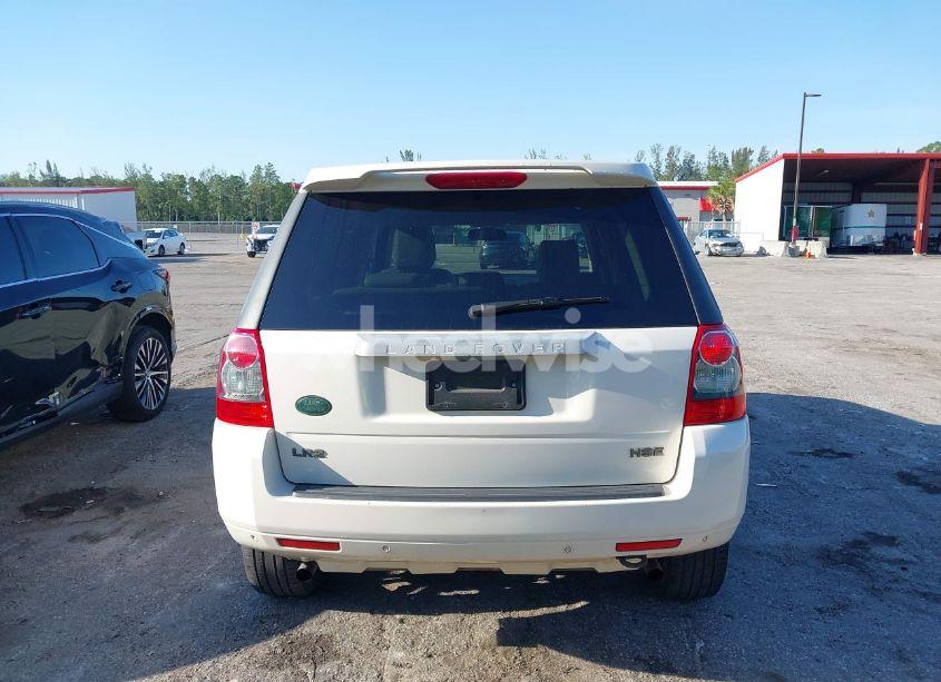Photo 16 of 2010 Land Rover LR2 HSE (VIN SALFR2BN8AH208966)