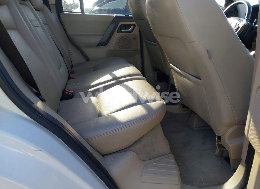 Photo 8 of 2010 Land Rover LR2 HSE (VIN SALFR2BN8AH208966)