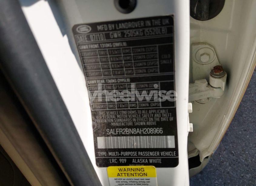 Photo 9 of 2010 Land Rover LR2 HSE (VIN SALFR2BN8AH208966)