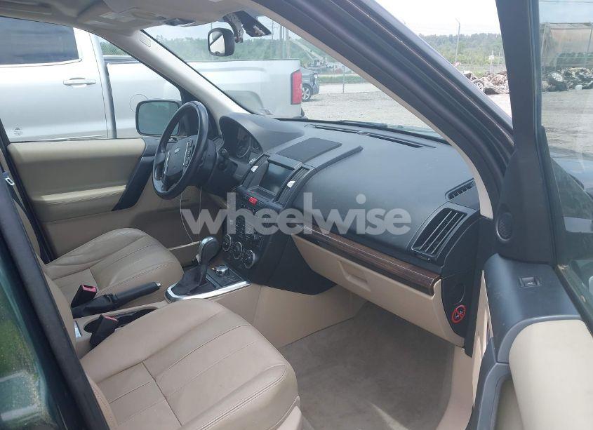 Photo 5 of 2011 Land Rover LR2 (VIN SALFR2BN9BH258938)