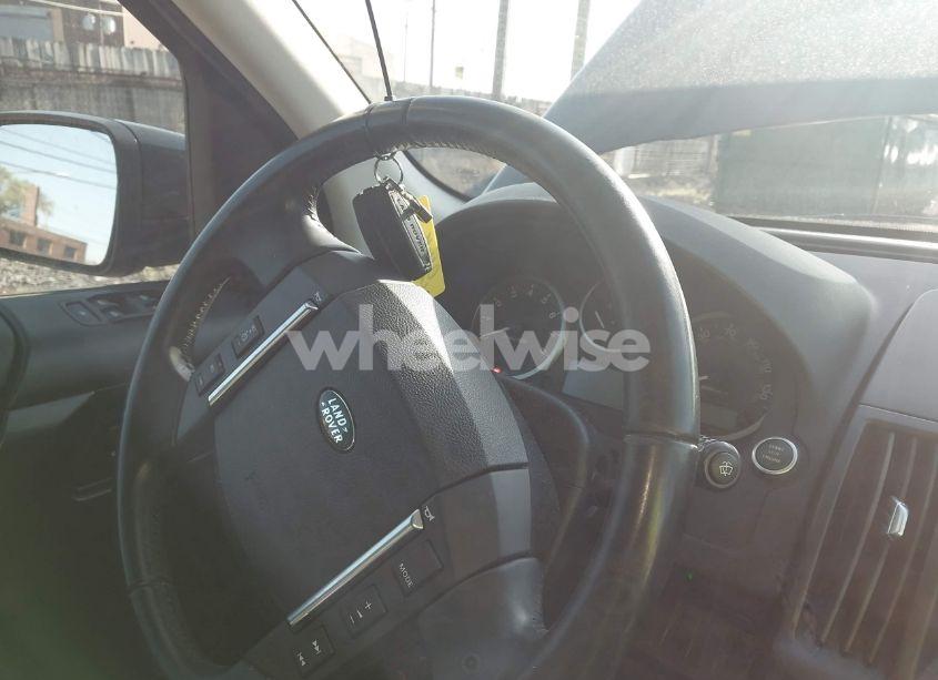 Photo 11 of 2012 Land Rover LR2 (VIN SALFR2BNXCH318114)