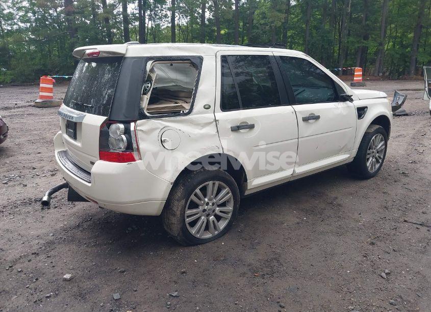 Photo 4 of 2009 Land Rover LR2 HSE (VIN SALFT24N09H146327)