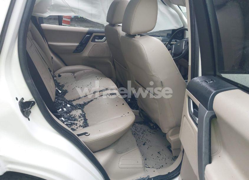 Photo 8 of 2009 Land Rover LR2 HSE (VIN SALFT24N09H146327)