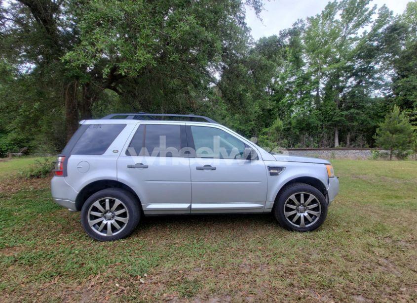 2008 Land Rover LR2 HSE (VIN SALFT24N78H108754) main photo