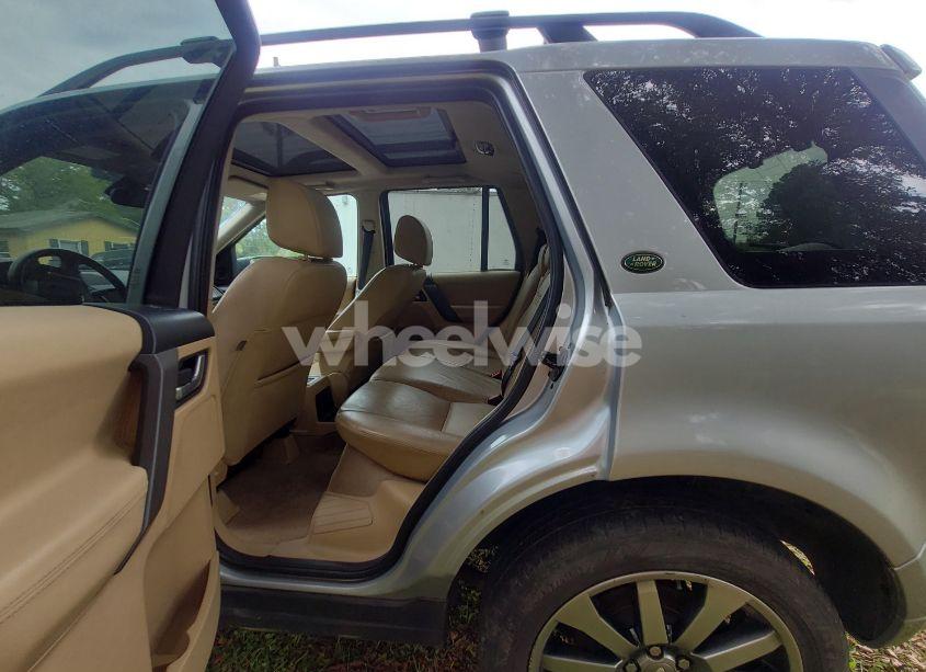 Photo 6 of 2008 Land Rover LR2 HSE (VIN SALFT24N78H108754)