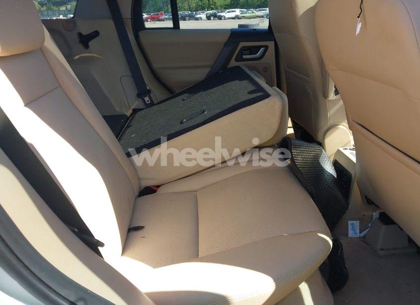 Photo 8 of 2008 Land Rover LR2 HSE (VIN SALFT24N88H097408)