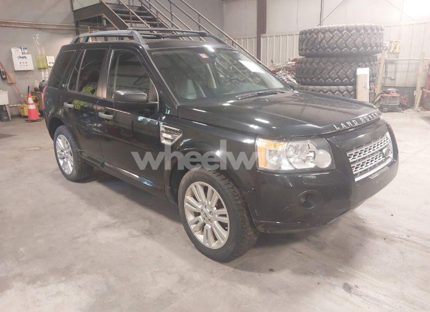 2010 Land Rover LR2 HSE (VIN SALFT2BN8AH185156) main photo