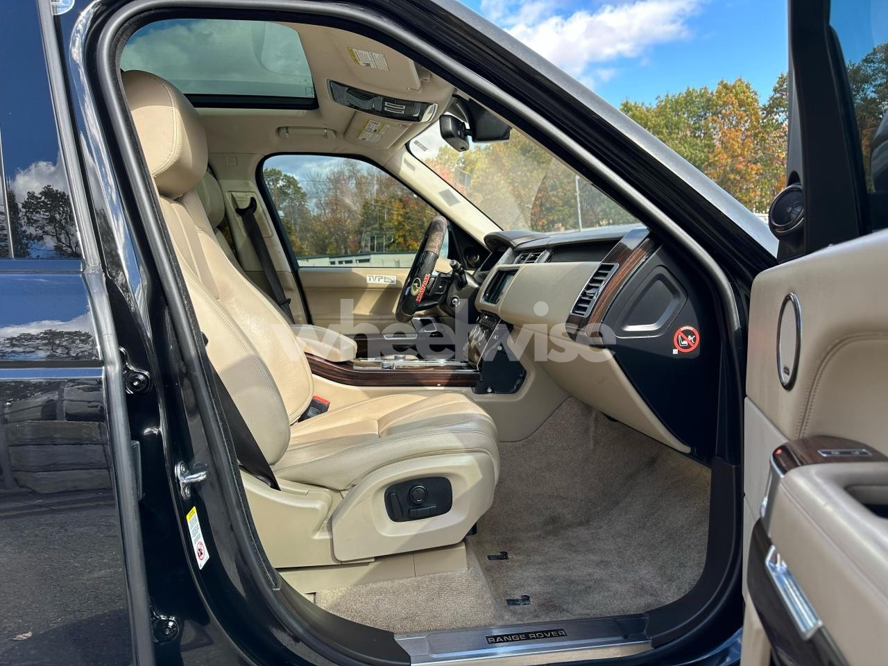 Photo 6 of 2016 LAND ROVER RANGE ROVER (VIN SALGR2KF5GA315889)